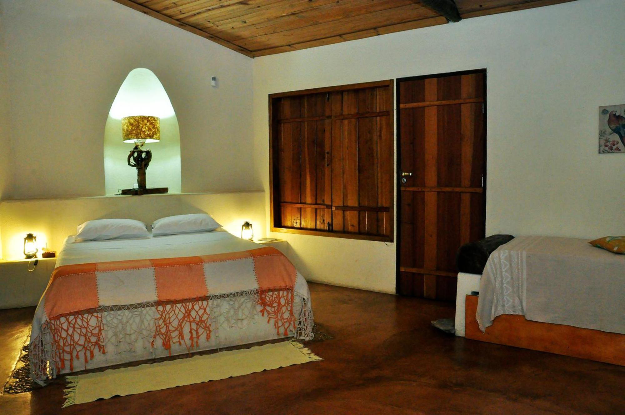 Salto Corumba Hotel Camping Clube Corumbá de Goiás Eksteriør billede